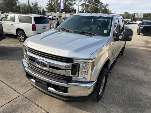 Used 2019 Ford F250 XLT image 14