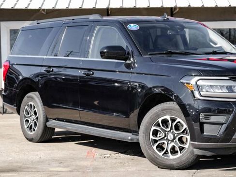 Used 2024 Ford Expedition Max XLT image 9