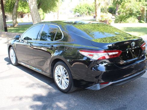 Used 2018 Toyota Camry XLE FWD image 43