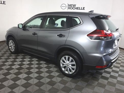 Used 2018 Nissan Rogue S image 8