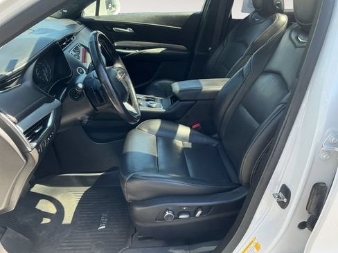 Used 2019 Cadillac XT4 Premium Luxury w/ Technology Package AWD/4WD image 9