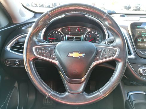 Used 2018 Chevrolet Malibu LT w/ True North Edition FWD image 7