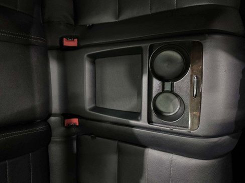 Used 2013 Mercedes-Benz E 350 4MATIC Coupe image 46