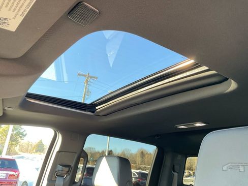 Used 2025 GMC Sierra 2500 AT4 w/ AT4 Premium Plus Package image 20