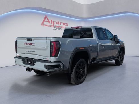 Used 2025 GMC Sierra 2500 AT4 w/ AT4 Premium Plus Package image 5