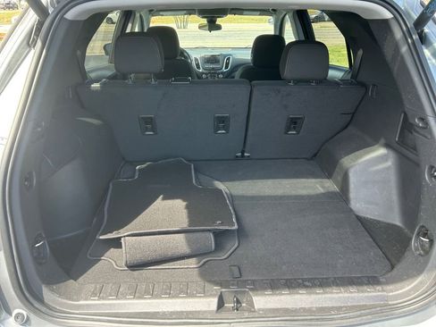 Used 2023 Chevrolet Equinox LT FWD image 18