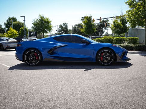 Used 2020 Chevrolet Corvette Stingray Preferred Cpe w/ 2LT Preferred Equipment Group RWD image 12
