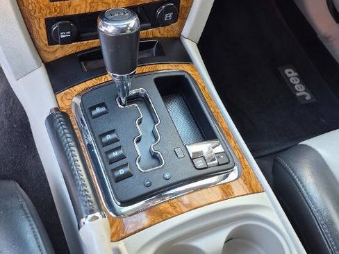 Used 2009 Jeep Grand Cherokee Limited image 63