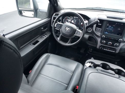 Used 2024 RAM 4500 Tradesman w/ Chrome Appearance Group AWD/4WD image 15