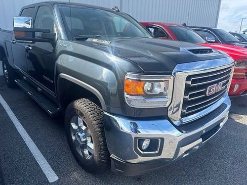 Used 2019 GMC Sierra 2500 SLT w/ Duramax Plus Package AWD/4WD image 6