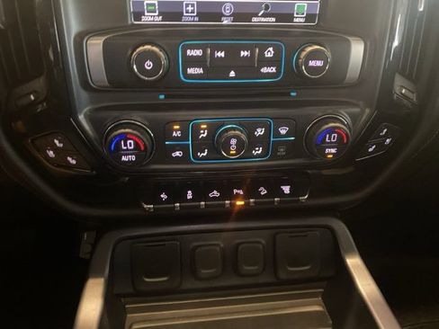 Certified 2018 GMC Sierra 2500 SLT w/ Duramax Plus Package AWD/4WD image 22