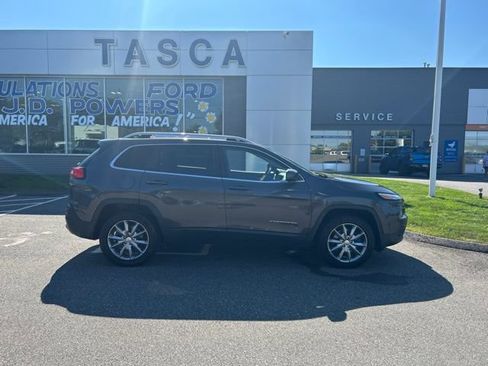 Used 2018 Jeep Cherokee Limited AWD/4WD image 8