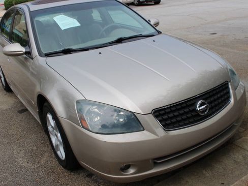 Used 2006 Nissan Altima 3.5 SL image 9