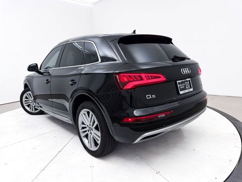Used 2019 Audi Q5 2.0T Premium Plus w/ Premium Plus Package AWD/4WD image 2