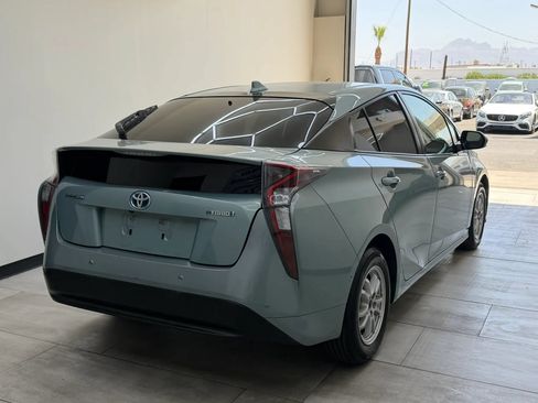 Used 2017 Toyota Prius Two w/ Prius Two Safety Plus Package FWD image 8