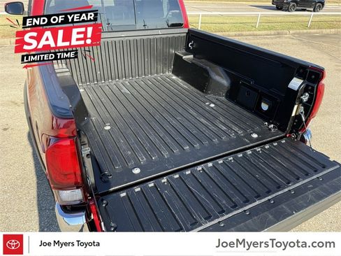 Used 2018 Toyota Tacoma TRD Off-Road image 26