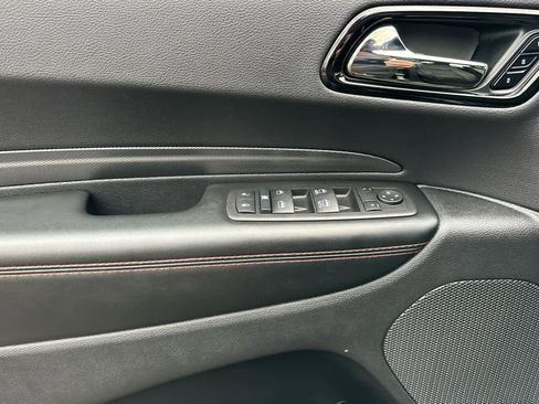 Used 2025 Dodge Durango GT image 12