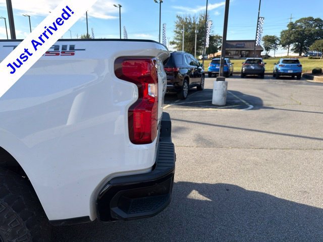 Used 2022 Chevrolet Silverado 1500 Custom Trail Boss w/ LPO, Dark Essentials Package AWD/4WD image 19