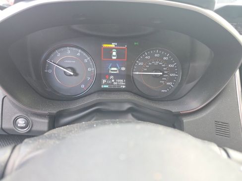 Used 2022 Subaru Crosstrek 2.0i Premium w/ Moonroof Package image 2