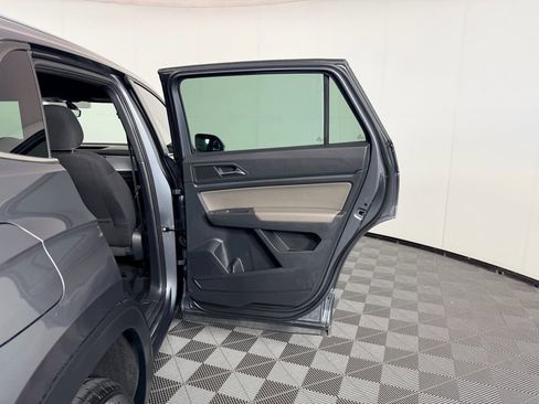 Used 2021 Volkswagen Atlas Cross Sport S image 29