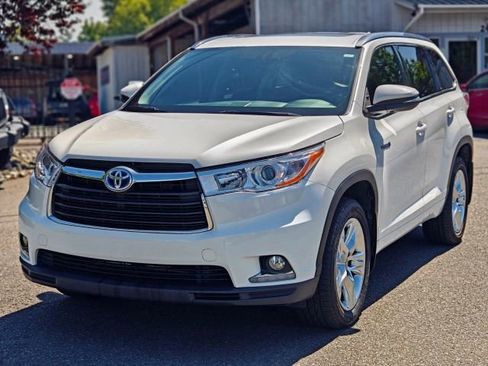 Used 2015 Toyota Highlander Limited AWD/4WD image 3