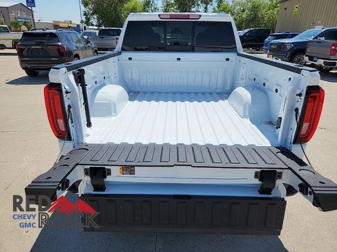 New 2025 GMC Sierra 1500 SLT w/ SLT Premium Package image 11
