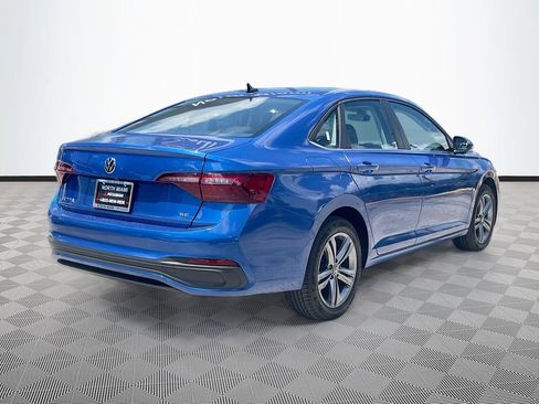 Used 2023 Volkswagen Jetta SE FWD image 7