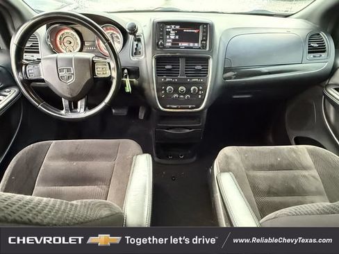 Used 2019 Dodge Grand Caravan SE FWD image 11