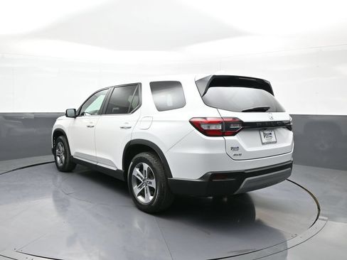 Used 2023 Honda Pilot EX-L image 8