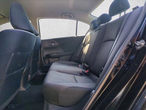 Used 2017 Honda Accord LX image 17