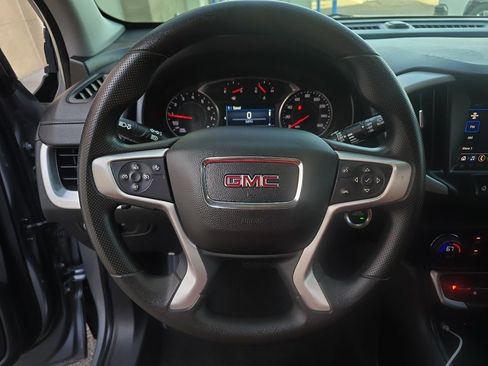 Used 2023 GMC Terrain SLE w/ Driver Convenience Package image 13