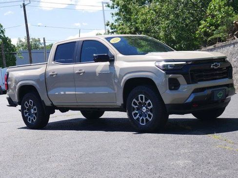 Certified 2023 Chevrolet Colorado Z71 w/ Z71 Convenience Package 2 AWD/4WD image 10