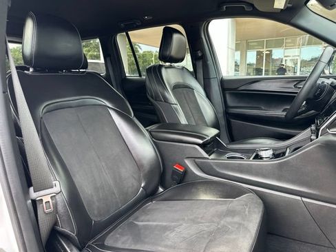 Used 2024 Jeep Grand Cherokee Altitude RWD image 46