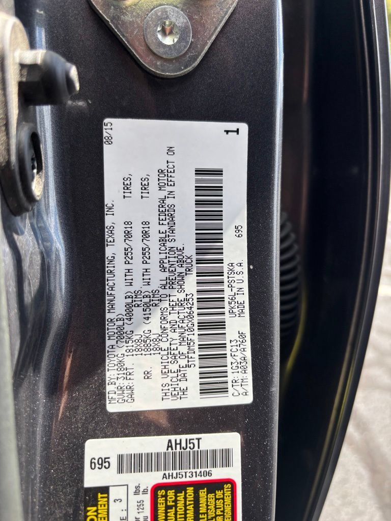 Used 2016 Toyota Tundra SR5 w/ SR5 Upgrade Package AWD/4WD image 18