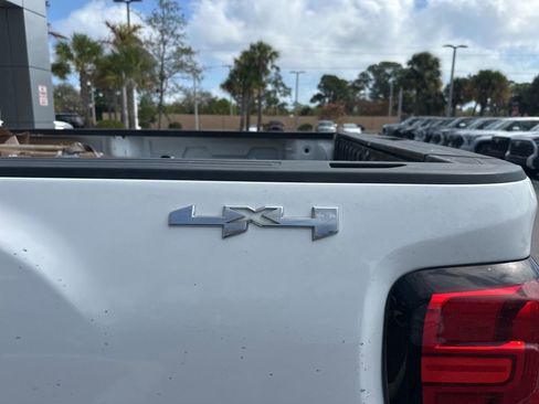 Used 2022 GMC Sierra 2500 Pro w/ Fleet Convenience Package image 7