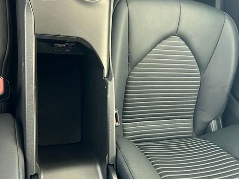 Used 2024 Toyota Camry SE image 15