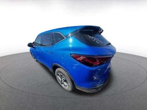 Used 2025 Chevrolet Blazer LT image 4