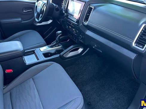 Used 2023 Nissan Frontier SV w/ SV Convenience Package image 18