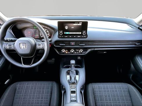 Used 2025 Honda HR-V LX image 8