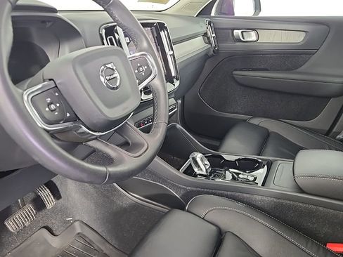 Certified 2023 Volvo XC40 B5 Plus w/ Driver Assist Package image 18