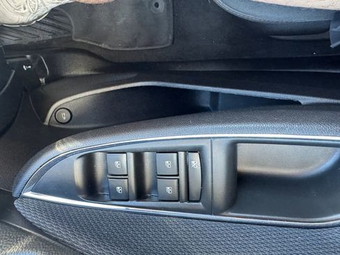 Used 2018 Chevrolet Cruze LS FWD image 11