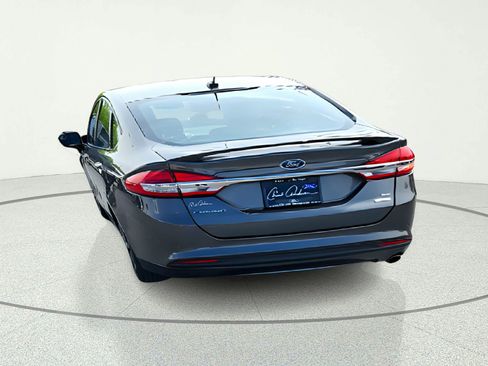 Used 2018 Ford Fusion SE FWD image 6
