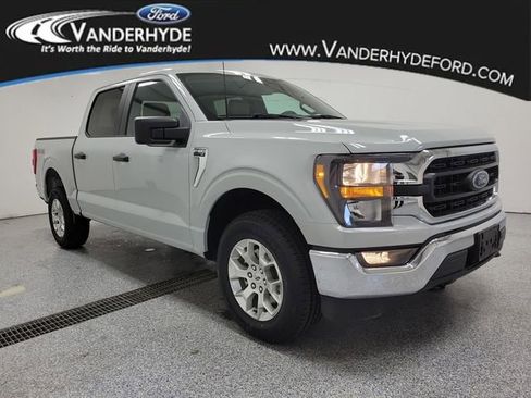 Used 2023 Ford F150 XLT image 2