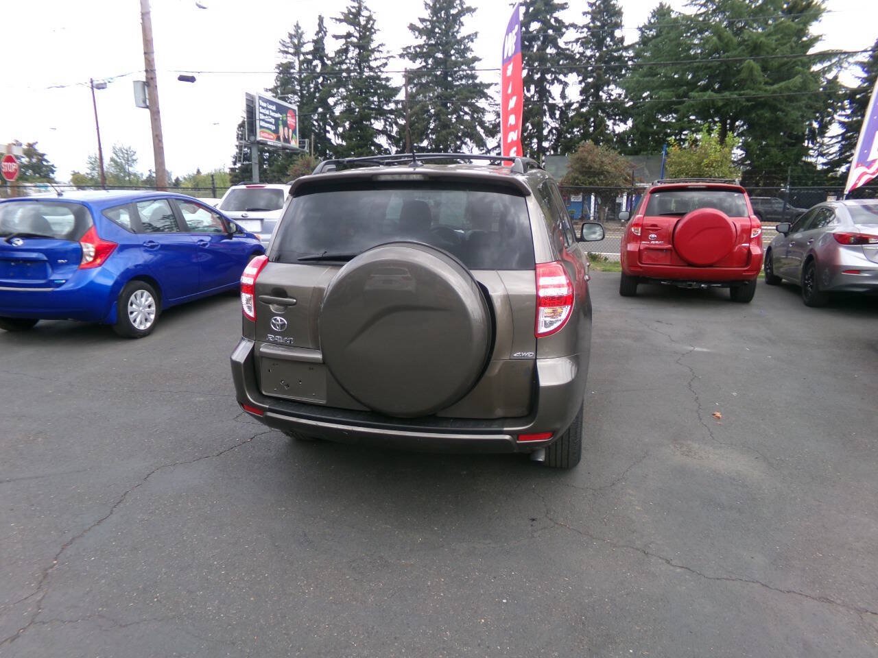 Used 2011 Toyota RAV4 4WD w/ Upgrade Value Pkg image 6
