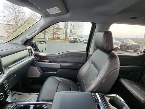 Used 2022 Ford F150 Lariat image 11