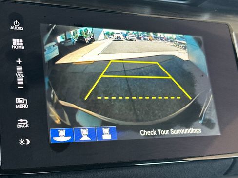 Used 2018 Honda Clarity Touring image 16