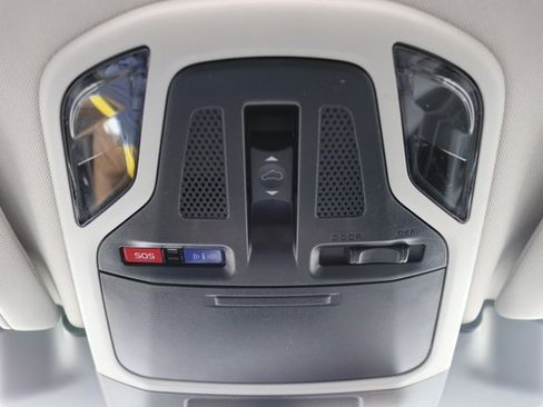 Used 2025 Subaru Outback Onyx Edition image 40