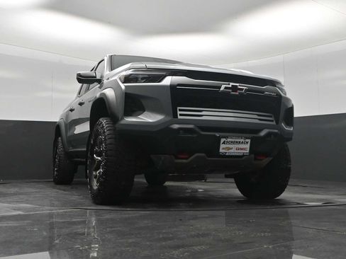 Used 2024 Chevrolet Colorado ZR2 w/ ZR2 Convenience Package III AWD/4WD image 19