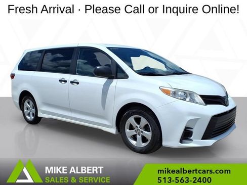 Used 2020 Toyota Sienna L FWD image 1