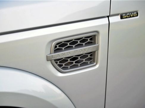 Used 2016 Land Rover LR4 HSE Silver Edition AWD/4WD image 48